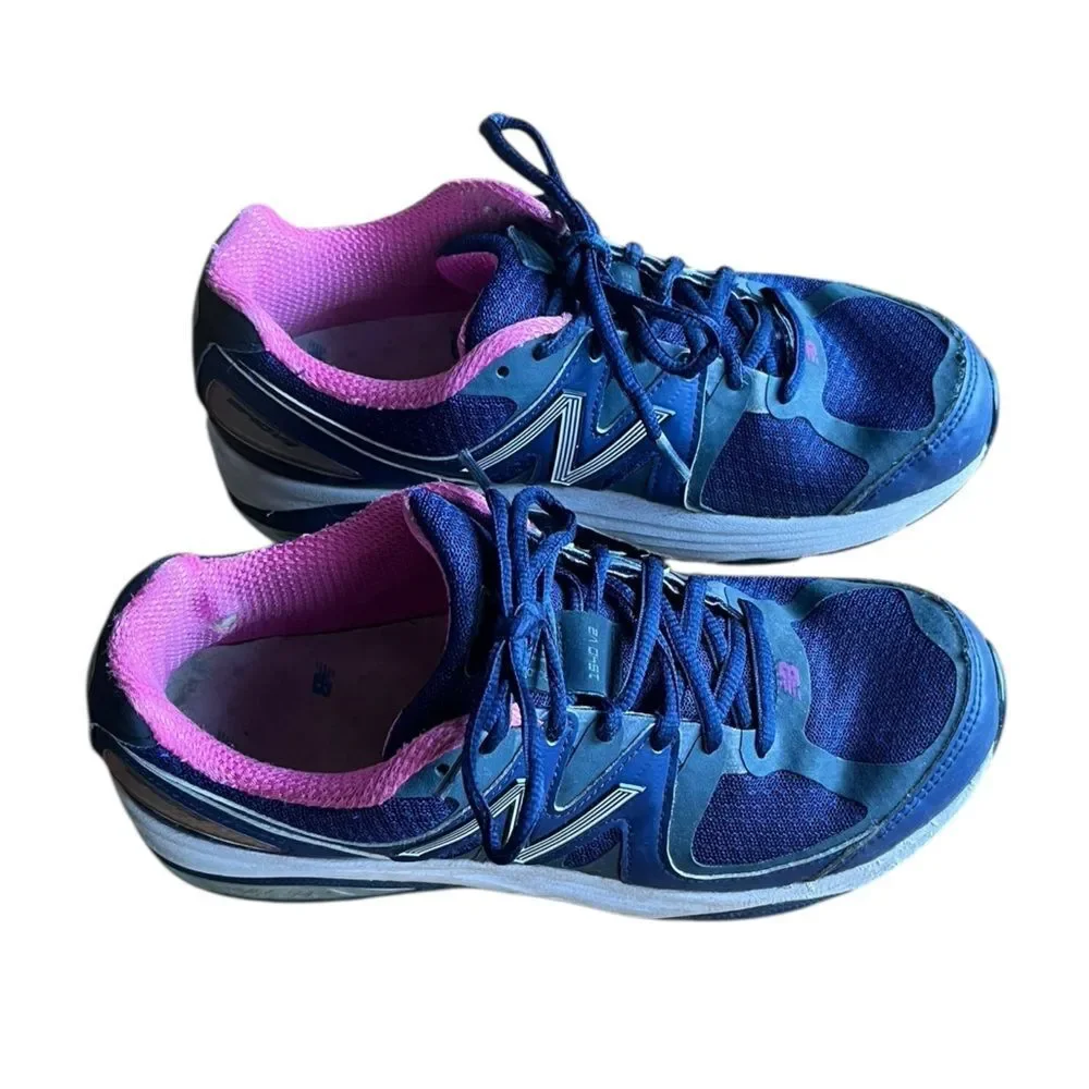New Balance 1540v2 Women’s Blue And Pink Athletic Shoes,‎ Size 7